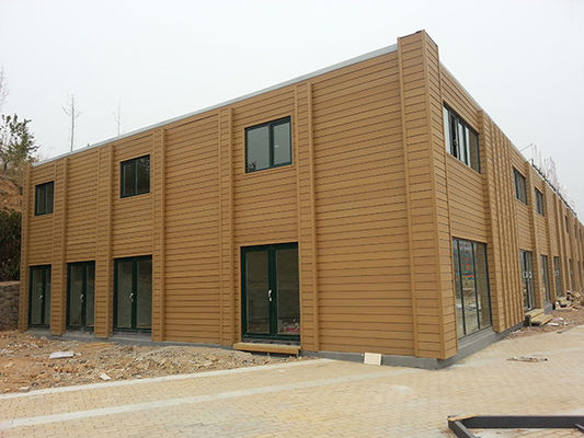塗装された商業用金属製の建物 倉庫棚