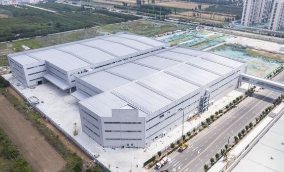 工業生産のための大規模な鉄鋼構造工房